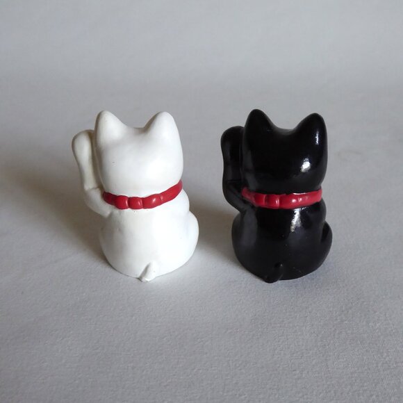 VINTAGE NEW JAPANESE JAPAN 2” HAND PAINTED MANEKI NEKO LUCKY CAT FIGURE SET - Picture 5 of 8